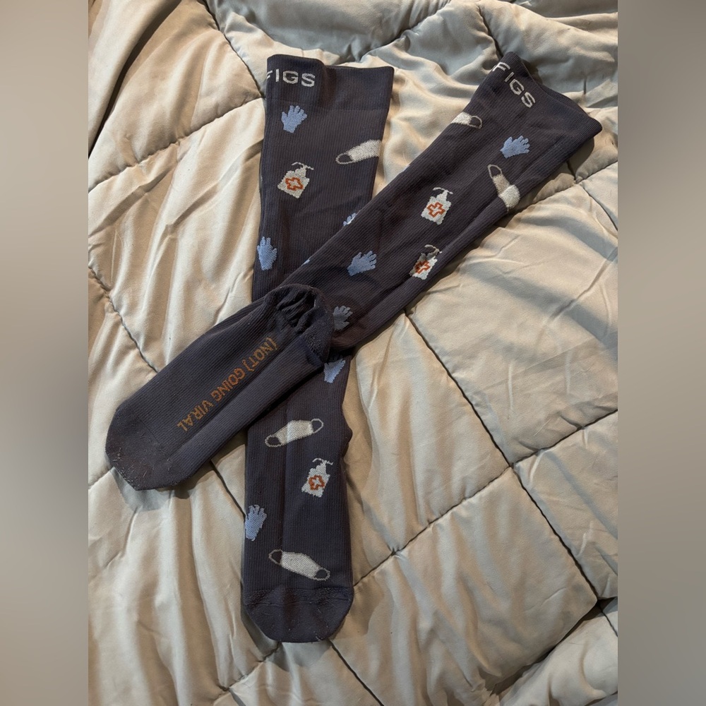 Figs Scrubs Women’s Gray “(Not) Going Viral” Physician Compression Socks